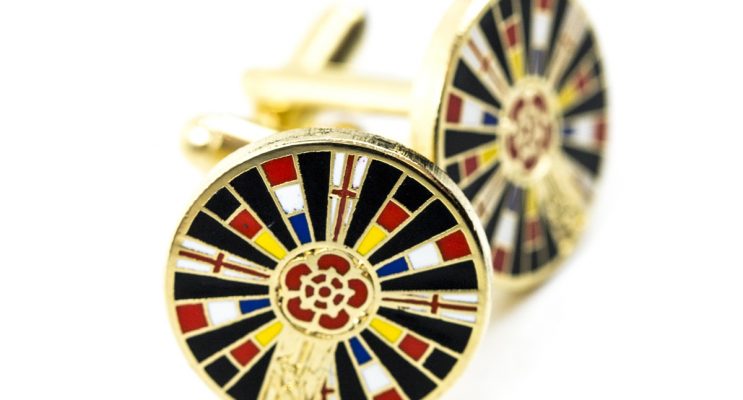 Cold circle cufflinks with red rose print