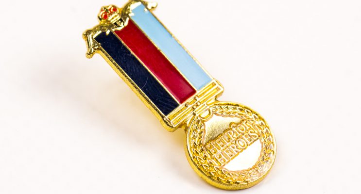 custom pin badges, personalised pin badges