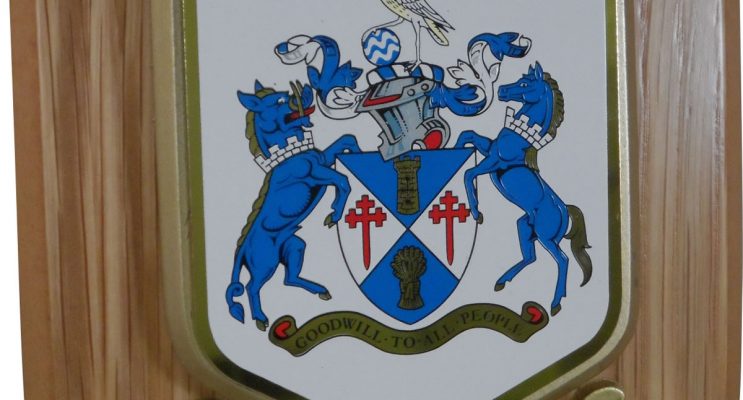 custom plaques, personalised plaques, award plaques, engraved plaques, wooden plaques