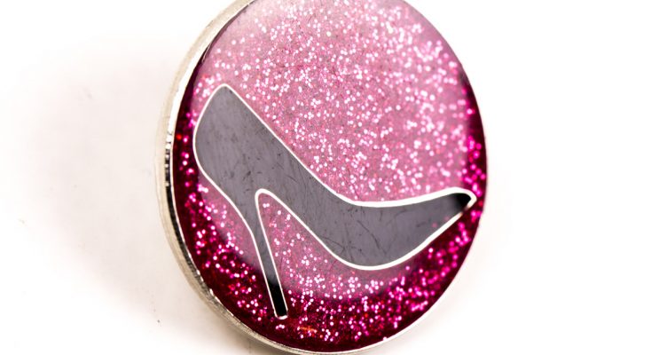 custom pin badges, personalised pin badges, design your own pin badges