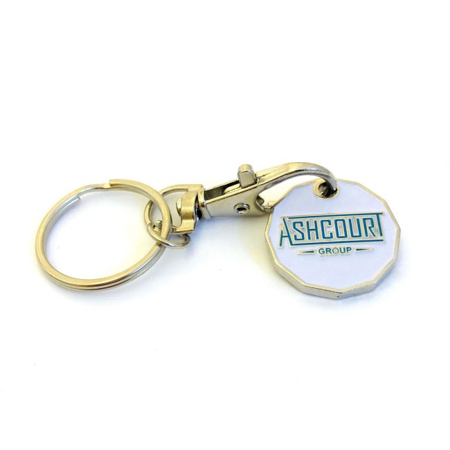 Ashcourt logo on white trolley coin with keychain